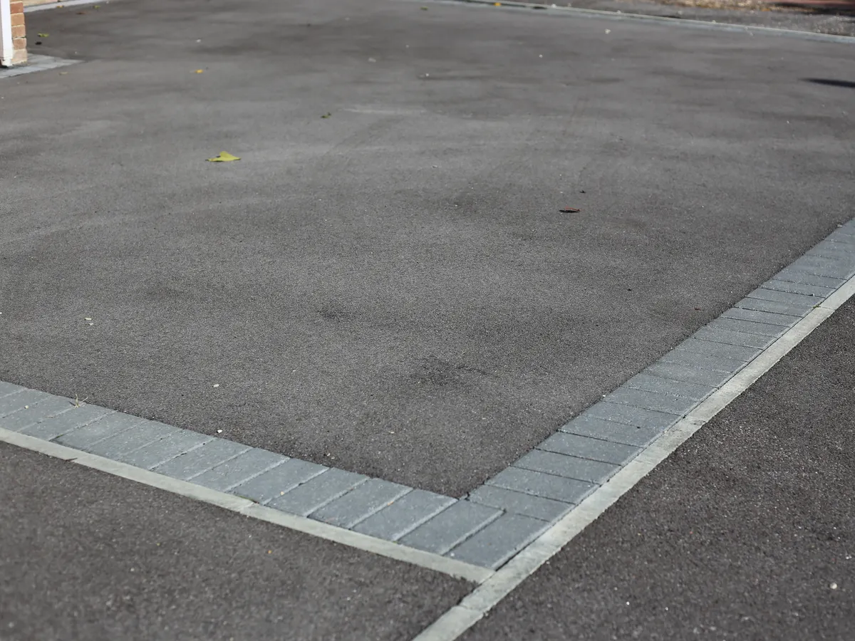 Tarmac driveways